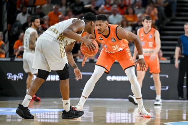 不仅体现出 不仅体现出